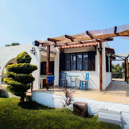 Villa Achilleas Nea Kallikrateia Exteriör bild
