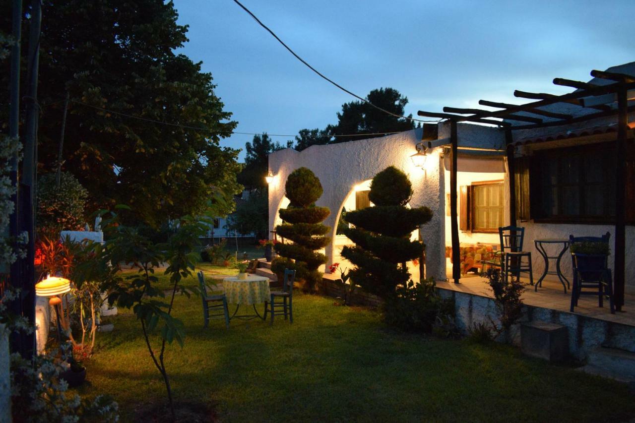 Villa Achilleas Nea Kallikrateia Exteriör bild