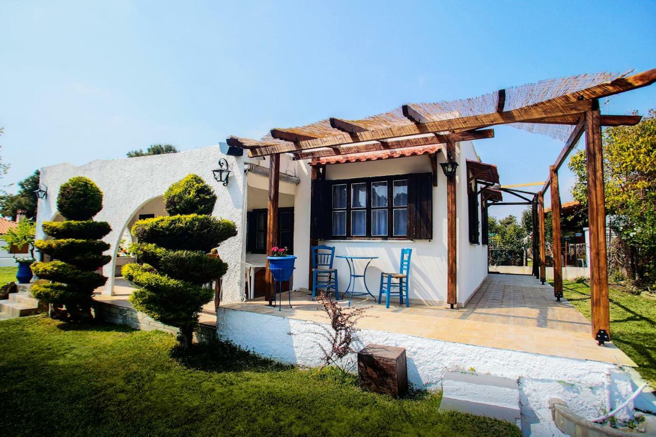 Villa Achilleas Nea Kallikrateia Exteriör bild